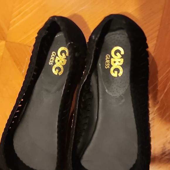 Flats - Picture 7 of 8